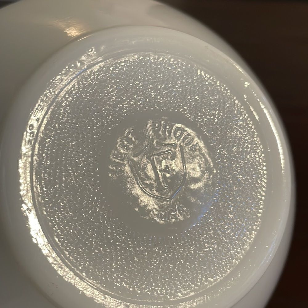 Vintage Federal Milk Glass Cookware, Bowl with Lid, Federal Glass Connoisseur - Picture 7 of 7